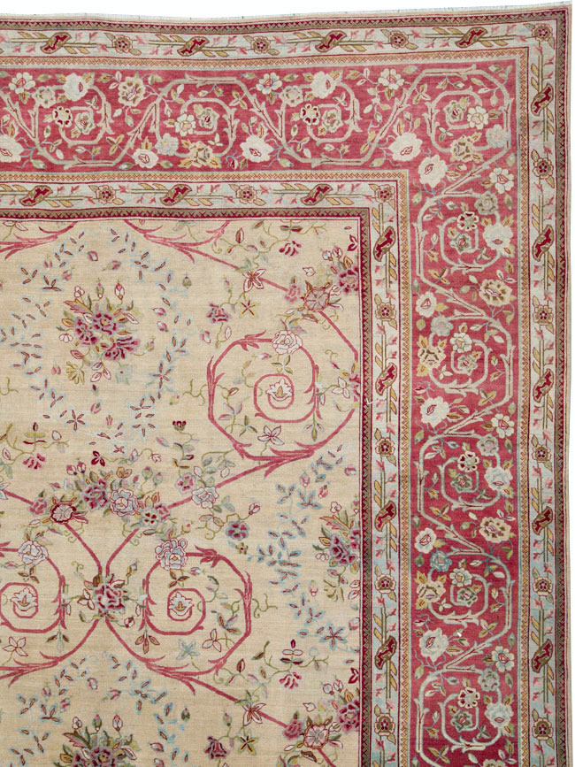 Antique Persian Sarouk Carpet, No.24433 - Galerie Shabab