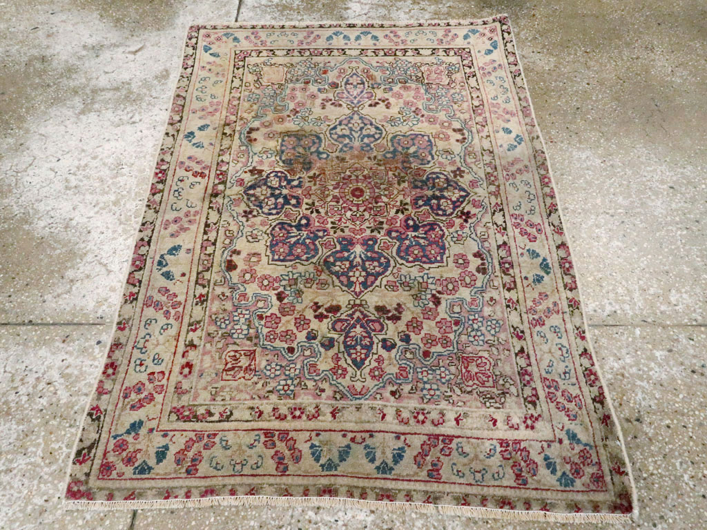 Antique Persian Lavar Kerman Rug, No.25007 - Galerie Shabab