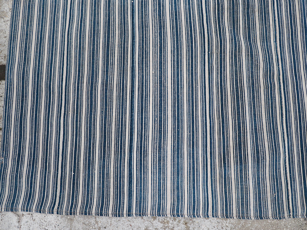 Vintage Persian Flatweave Kilim Square Accent Rug, No.25191 - Galerie Shabab