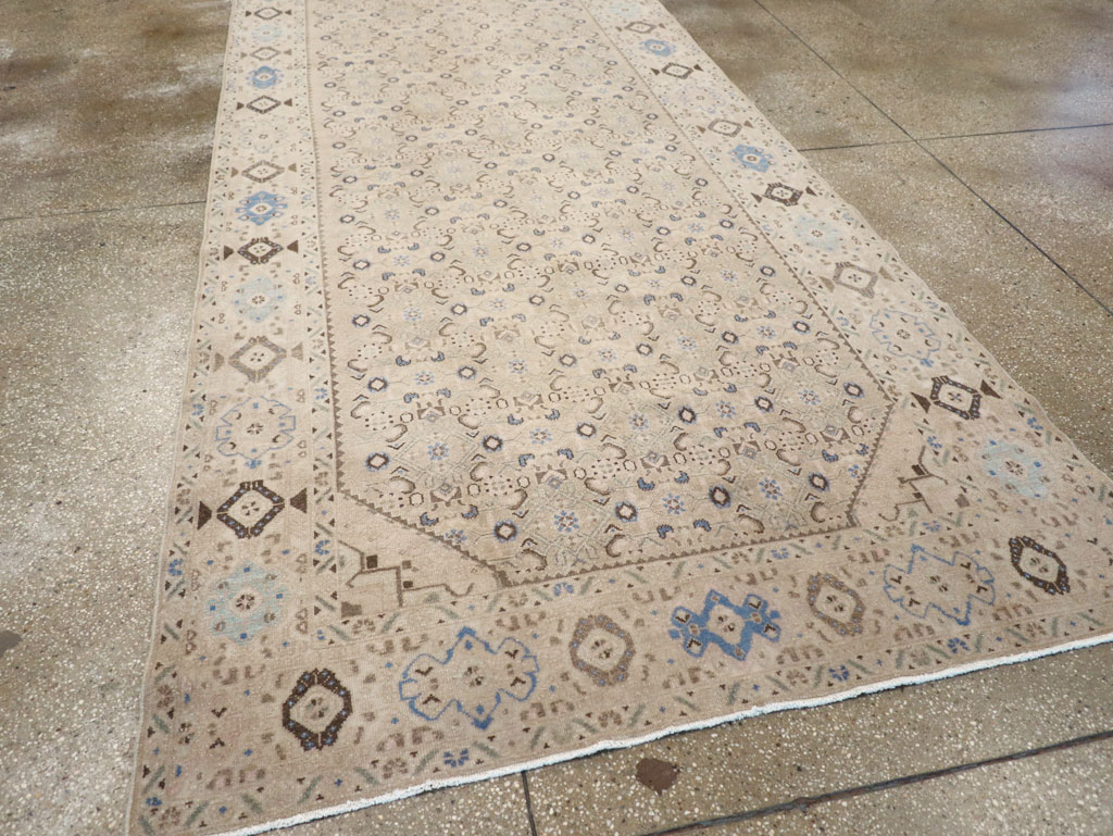 Vintage Persian Malayer Wide Gallery Runner, No.25308 - Galerie Shabab