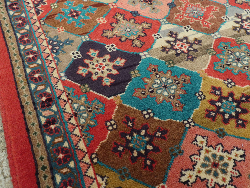 Vintage Persian Mahal Rug, No.25954 - Galerie Shabab