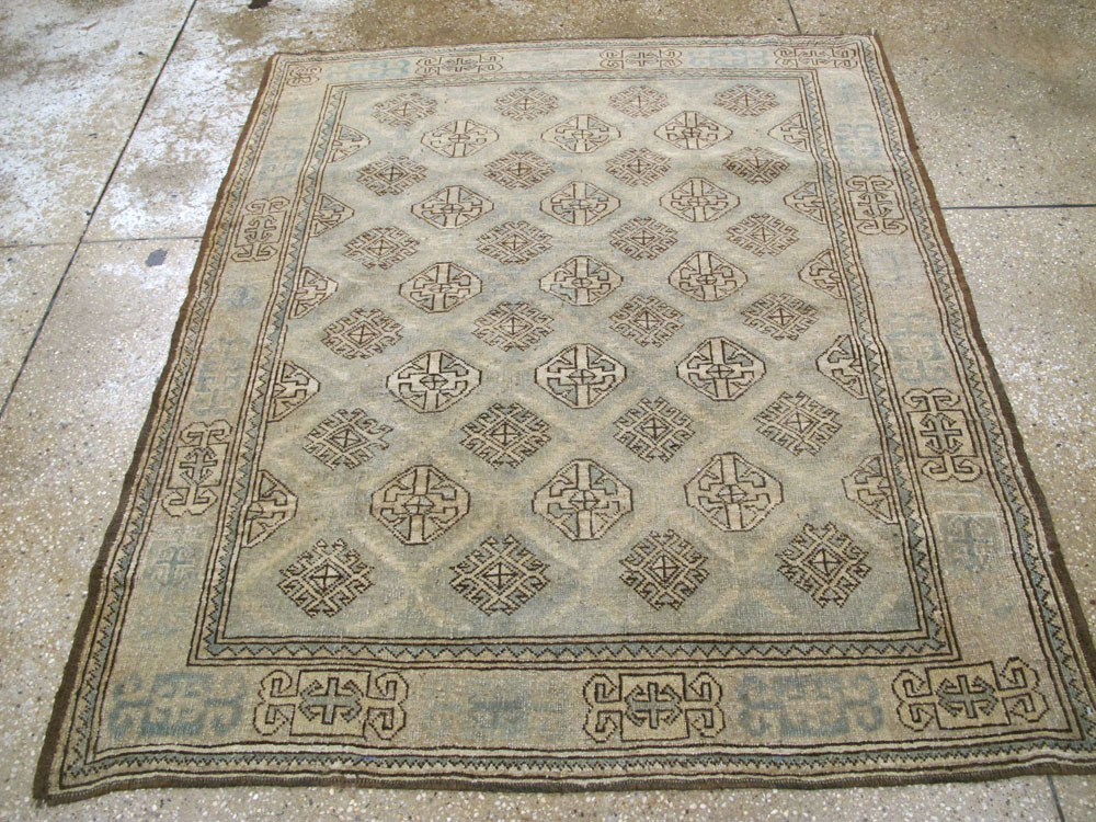 Vintage Persian Kurd Square Accent Rug, No.26008 - Galerie Shabab