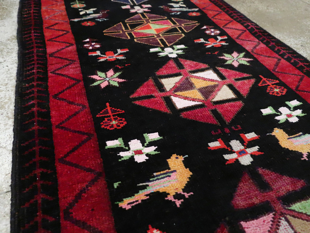 Vintage Persian Kurd Runner, No.26323 - Galerie Shabab