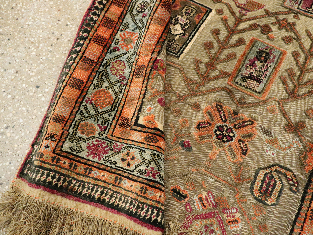 Silk Antique Persian Shiraz Pictorial Souf Throw Rug, No.26503 - Galerie Shabab