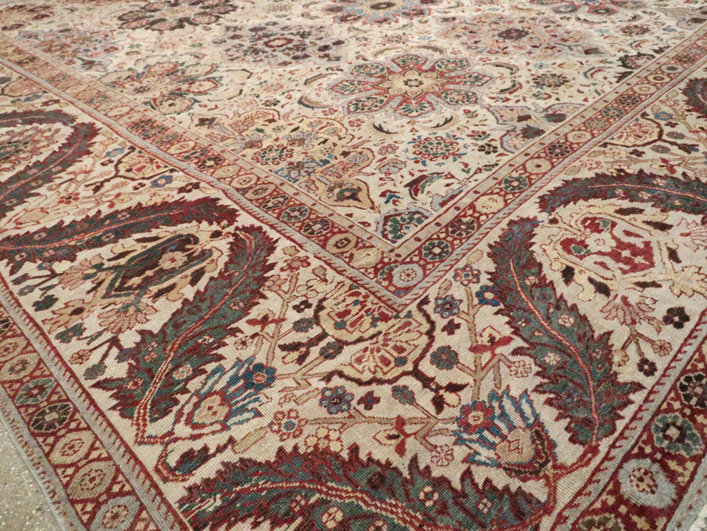 Antique Persian Sultanabad Carpet, No.26536 - Galerie Shabab