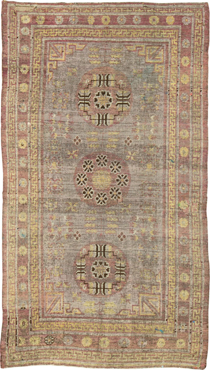Antique East Turkestan Khotan Accent Rug, No.26818 - Galerie Shabab