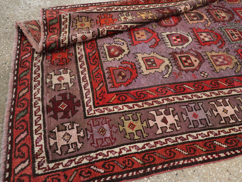 Antique Caucasian Accent Rug, No.26821 - Galerie Shabab