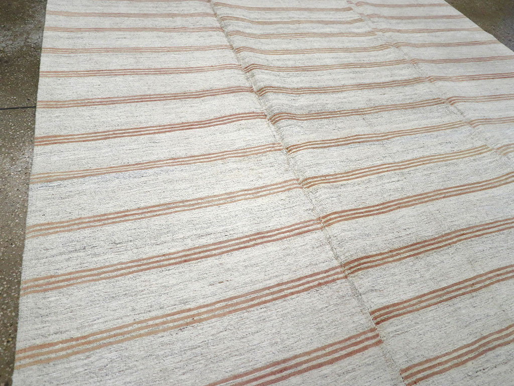 Vintage Turkish Flatweave Kilim Accent Rug, No.27007 - Galerie Shabab