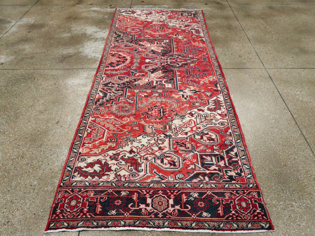 Vintage Persian Heriz Sampler Rug, No.27078 - Galerie Shabab