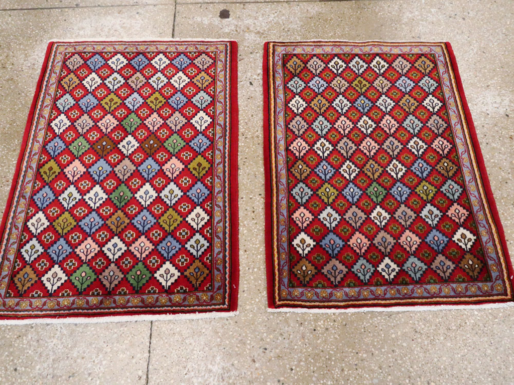 Vintage Persian Kashan Throw Rug (Pair: 2 of 2), No.27116 - Galerie Shabab