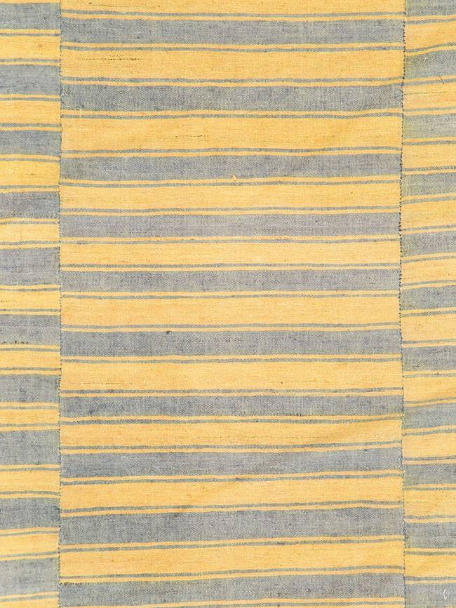 Vintage Turkish Flatweave Kilim Accent Rug, No.27173 - Galerie Shabab