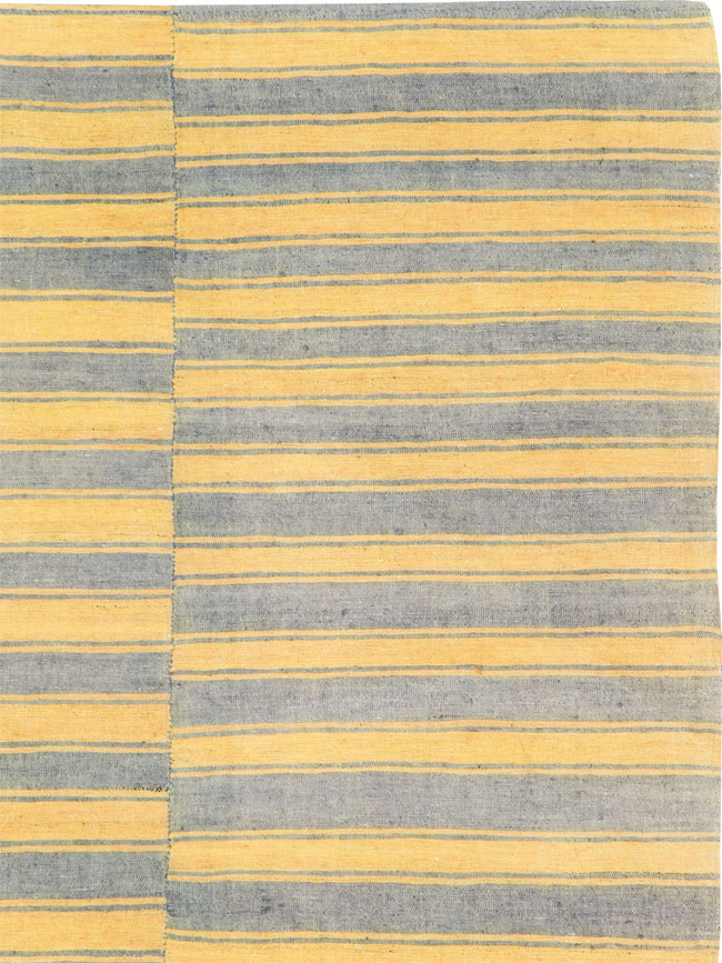 Vintage Turkish Flatweave Kilim Accent Rug, No.27173 - Galerie Shabab