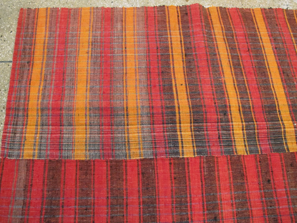 Vintage Turkish Flatweave Kilim Accent Rug, No.27177 - Galerie Shabab