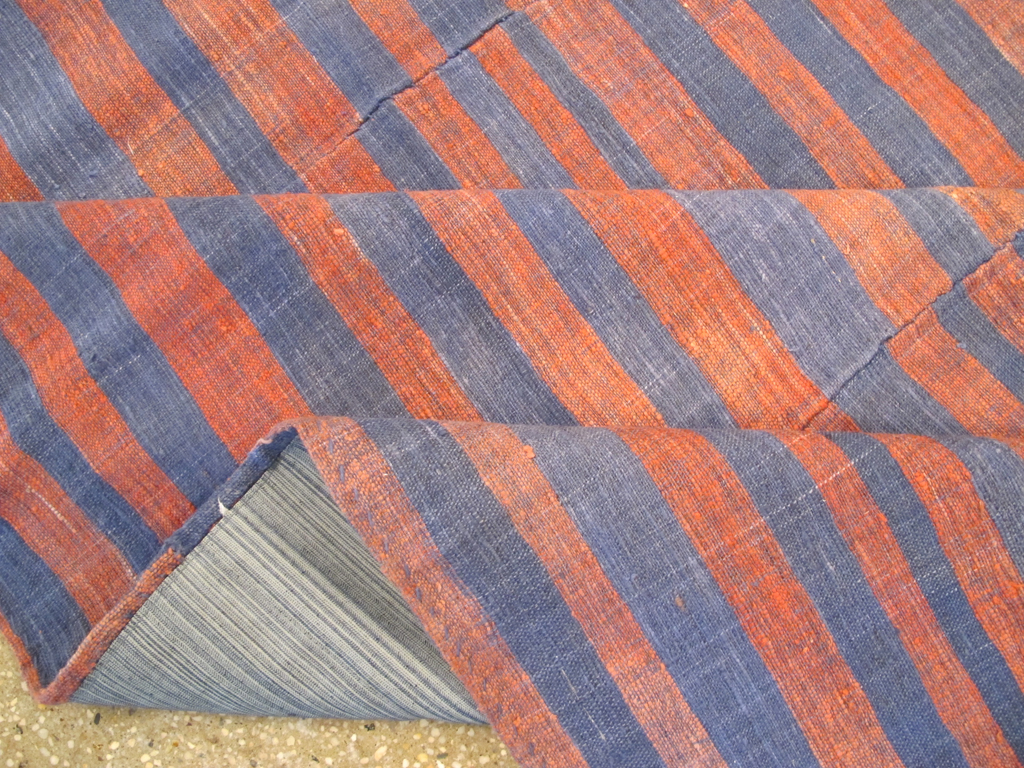 Vintage Turkish Flatweave Kilim Accent Carpet, No.27184 - Galerie Shabab