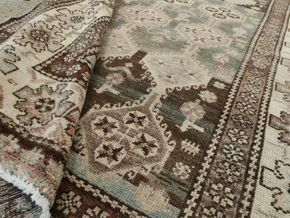 Vintage Persian Kurd Gallery Carpet, No.27418 - Galerie Shabab