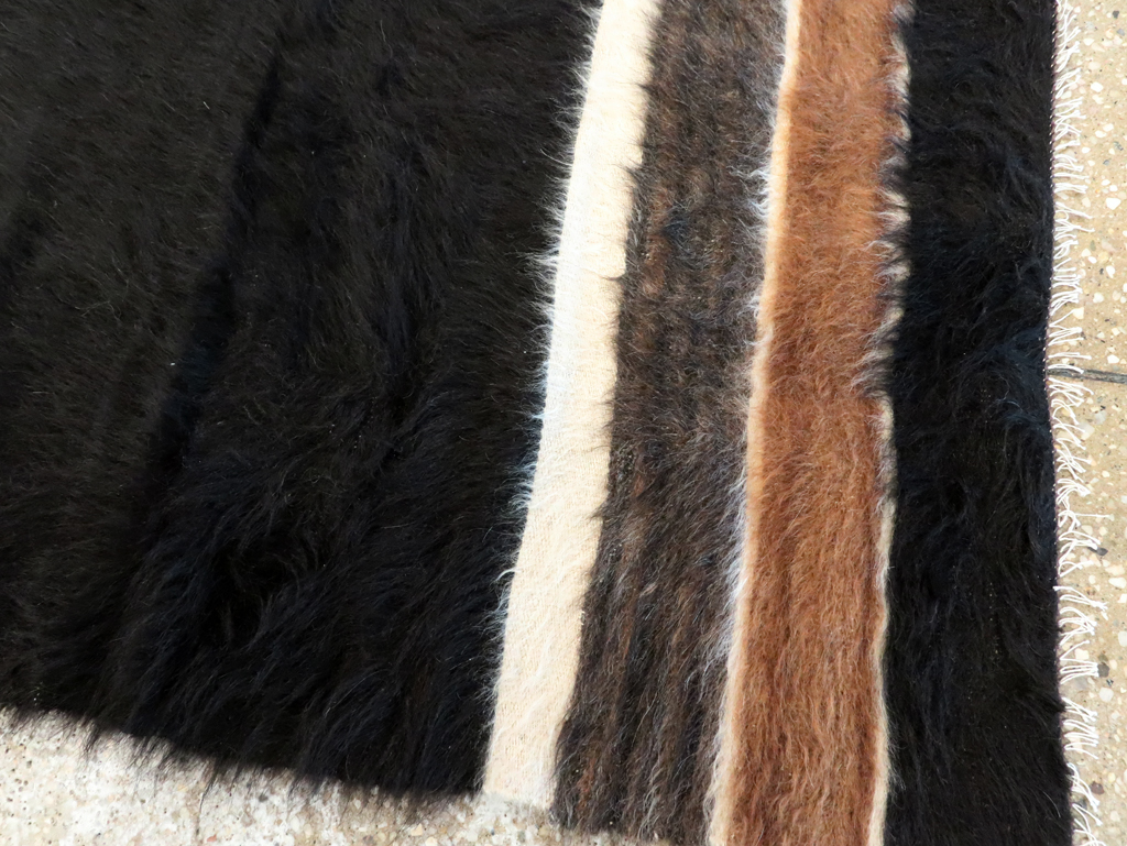 Vintage Turkish Mohair Accent Rug, No.27540 - Galerie Shabab