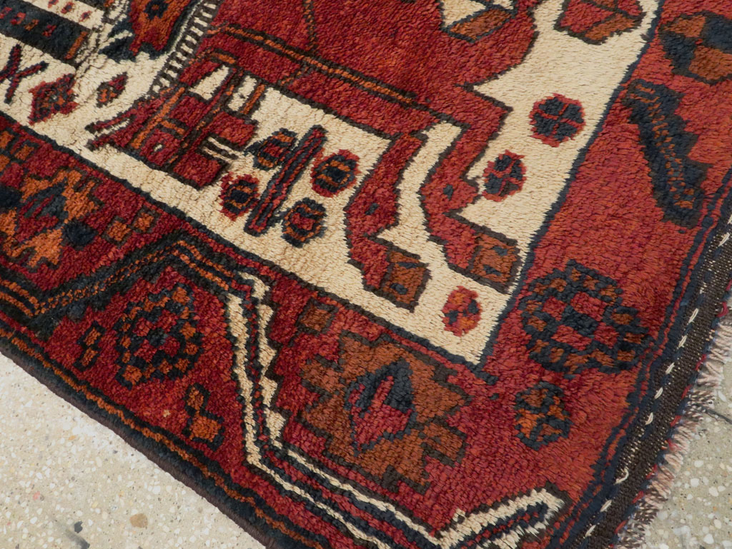 Vintage Persian Pictorial Bakhtiari Rug, No.27782 - Galerie Shabab