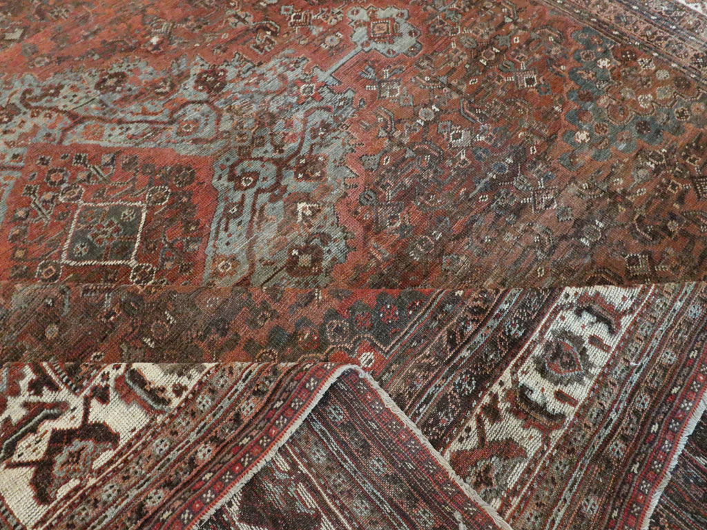 Antique Persian Shiraz Carpet, No.27830 - Galerie Shabab