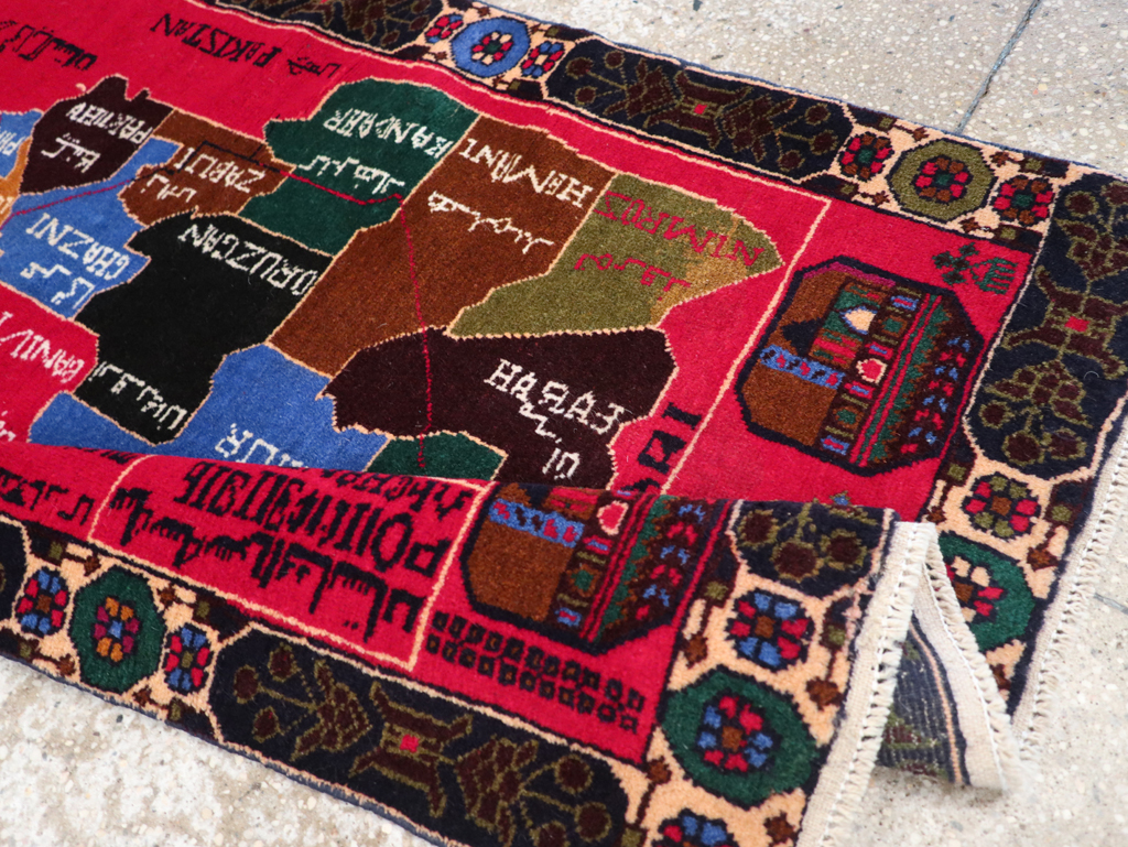 Vintage Scandinavian Map Rug, No.27945 - Galerie Shabab