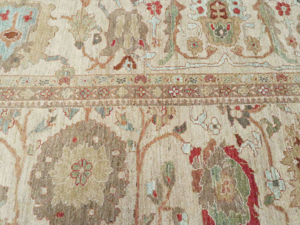 Modern Persian Sultanabad Oversize Square Carpet, No.27972 - Galerie Shabab