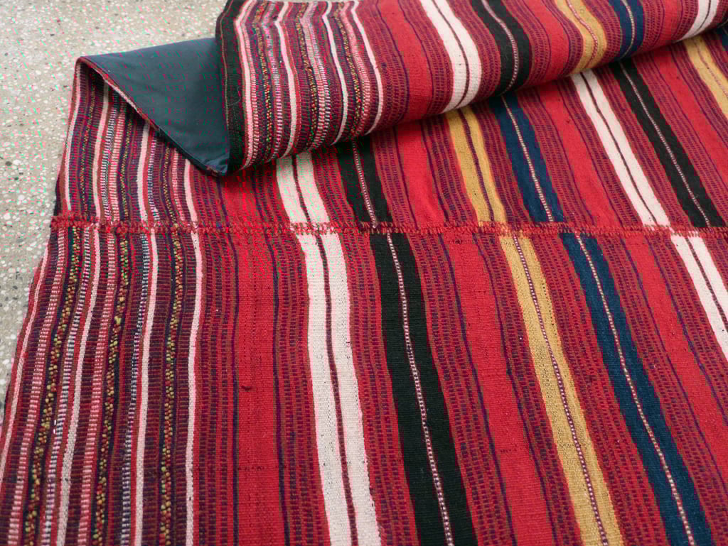 Vintage Persian Kilim, No.28028 - Galerie Shabab