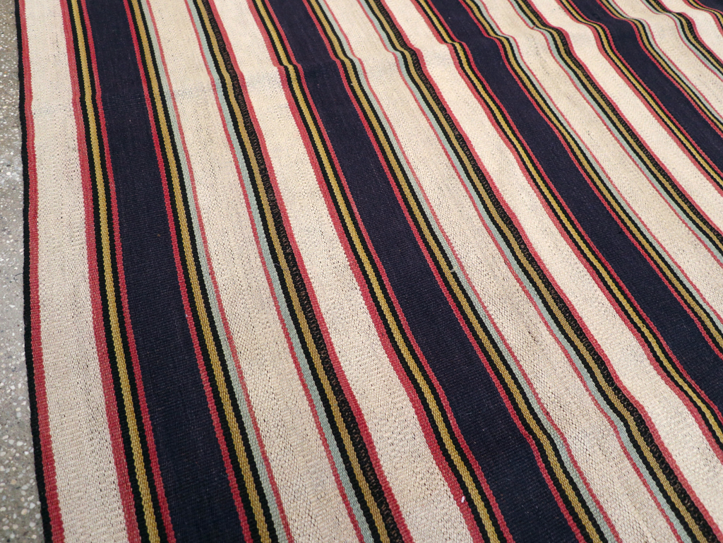 Vintage Persian Flatweave Kilim Small Room Size Carpet, No.28029 - Galerie Shabab