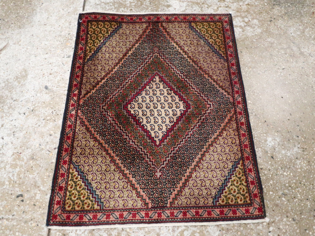 Vintage Persian Tabriz Throw Rug, No.28099 - Galerie Shabab