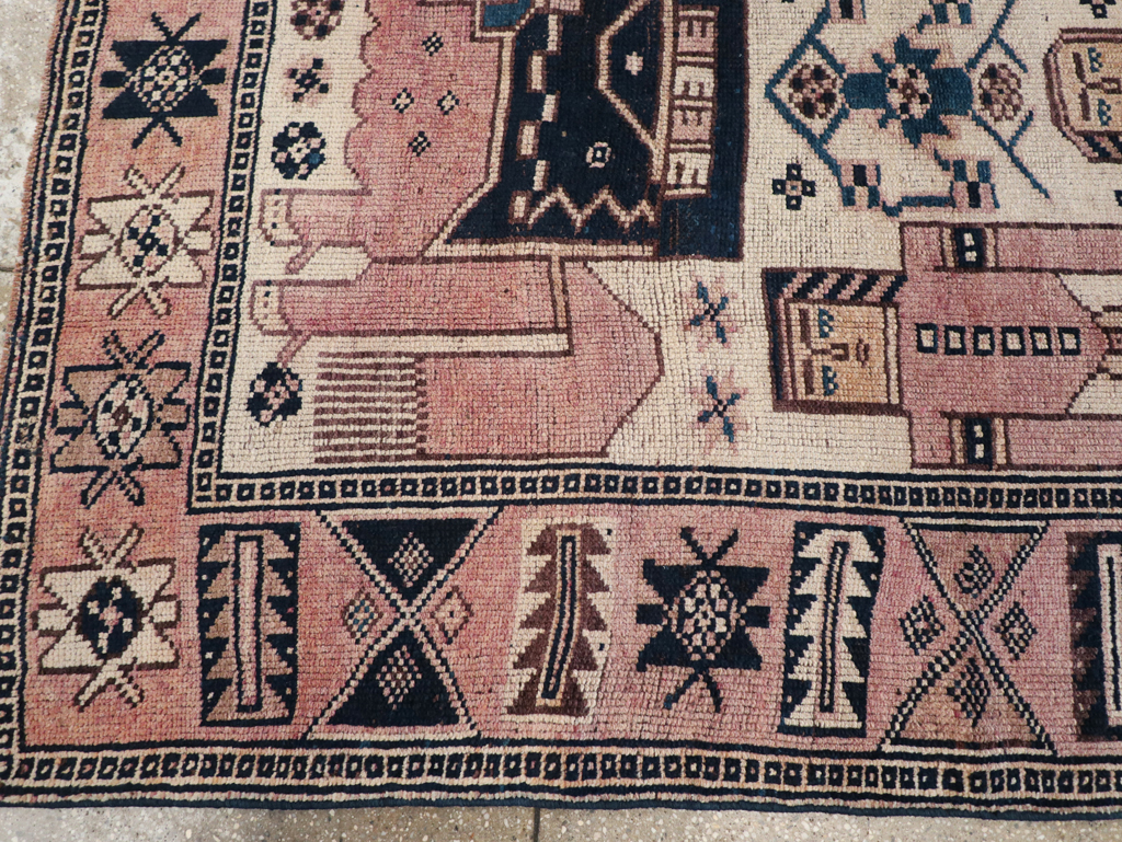 Vintage Persian Bakhtiari Rug, No.28371 - Galerie Shabab