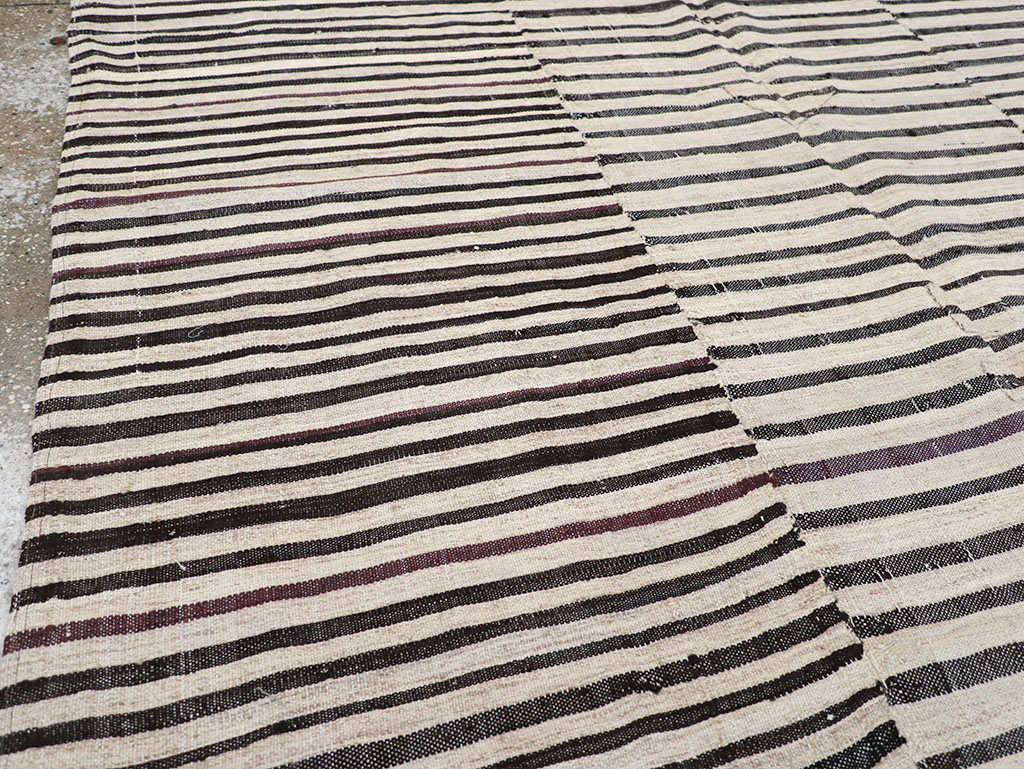 Vintage Persian Flatweave Kilim Gallery Carpet, No.28398 - Galerie Shabab