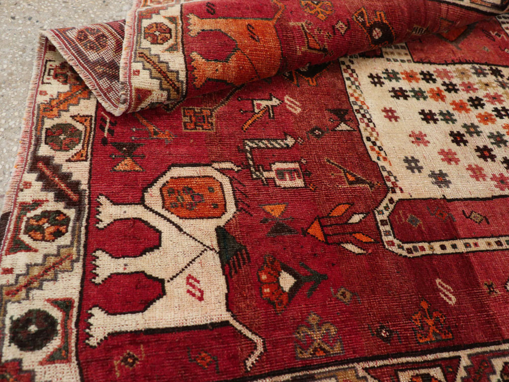 Vintage Persian Qashqai Pictorial Throw Rug, No.28434 - Galerie Shabab