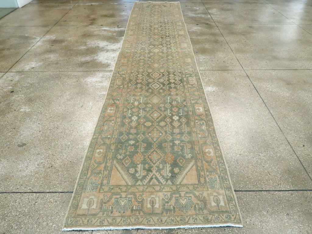 Vintage Persian Malayer Long Runner, No.28716 - Galerie Shabab