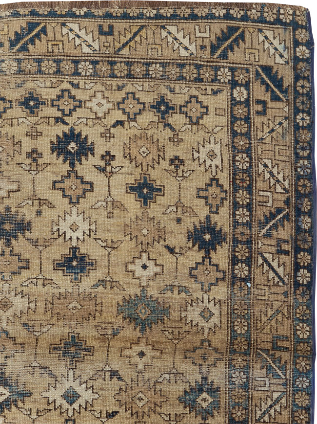 Distressed Antique Caucasian Shirvan Square Accent Rug, No.28894 - Galerie Shabab
