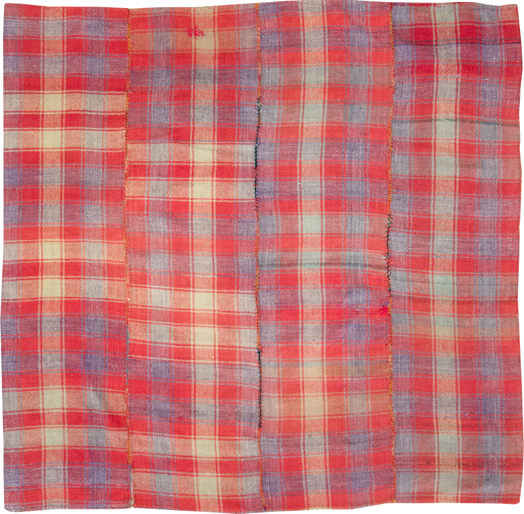 Vintage Persian Square Textile, No.28946 - Galerie Shabab