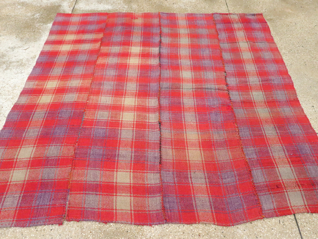 Vintage Persian Square Textile, No.28946 - Galerie Shabab