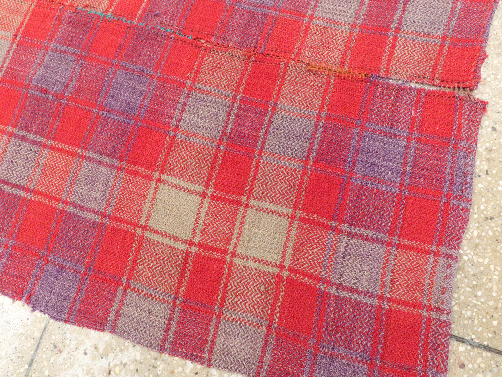 Vintage Persian Square Textile, No.28946 - Galerie Shabab