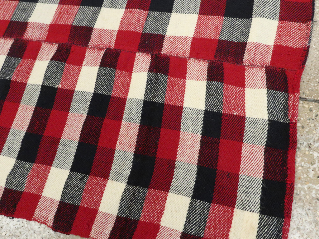 Vintage Persian Square Textile, No.28962 - Galerie Shabab