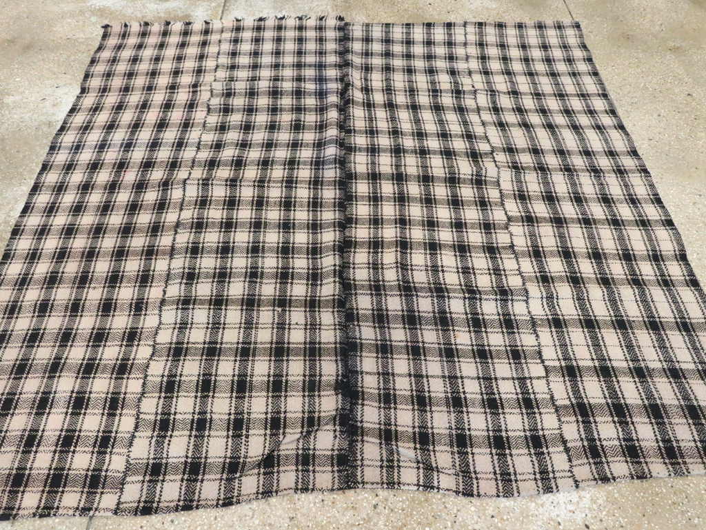 Vintage Persian Square Textile, No.28997 - Galerie Shabab