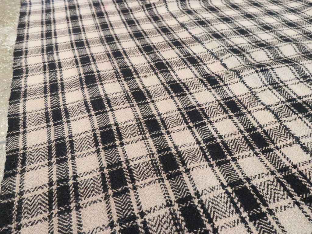 Vintage Persian Square Textile, No.28997 - Galerie Shabab