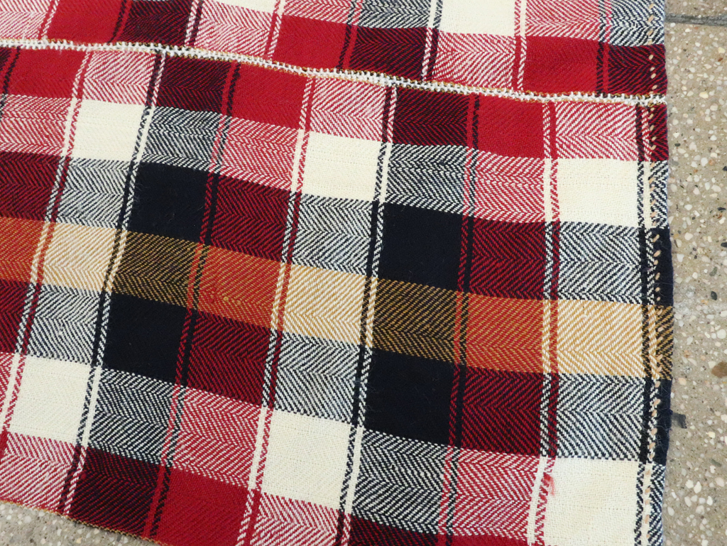 Vintage Persian Square Textile, No.29014 - Galerie Shabab