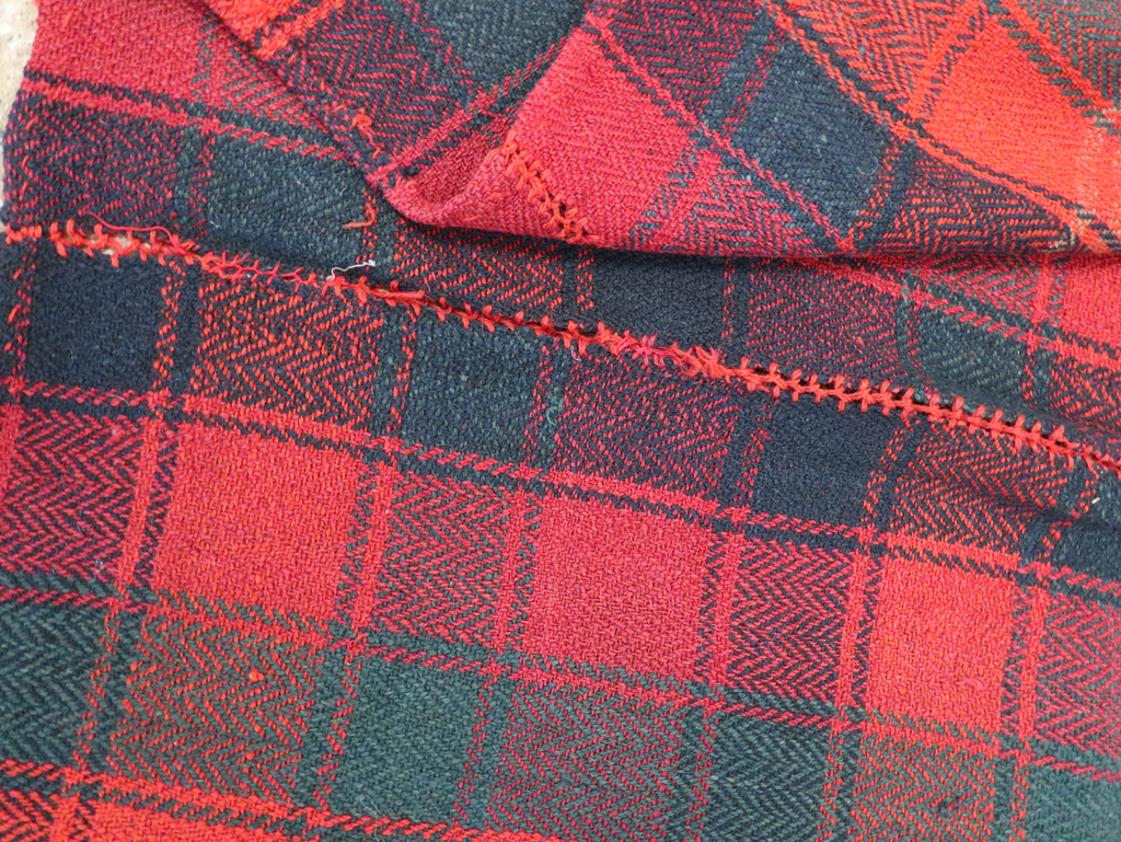 Vintage Persian Textile, No.29018 - Galerie Shabab