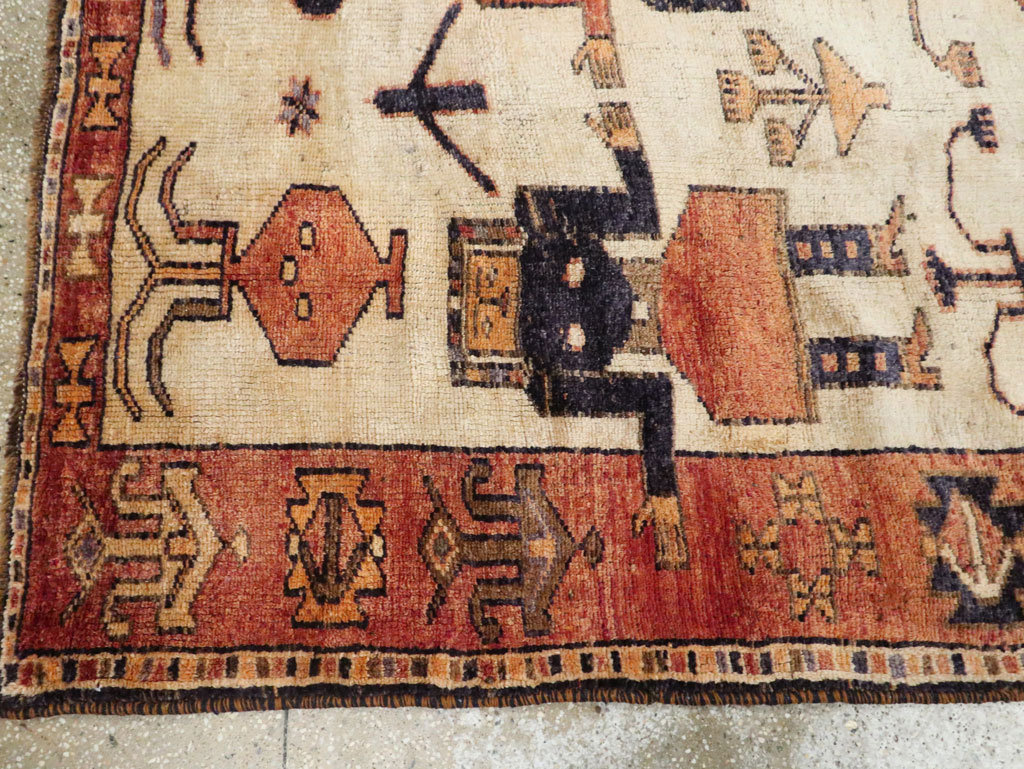 Vintage Persian Bakhtiari Pictorial Rug, No.29169 - Galerie Shabab