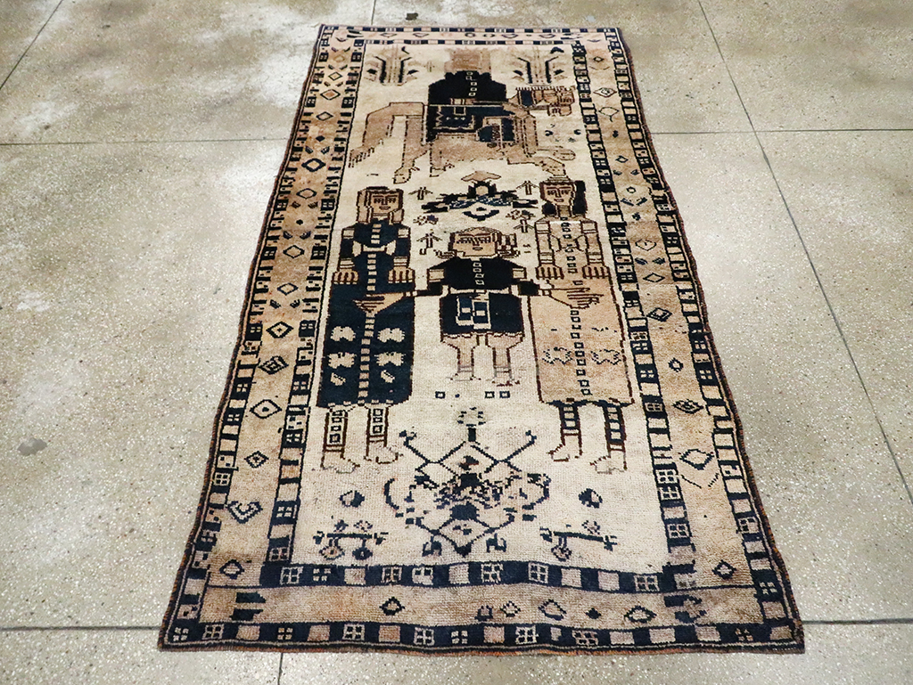Vintage Persian Bakhtiari Pictorial Rug, No.29177 - Galerie Shabab