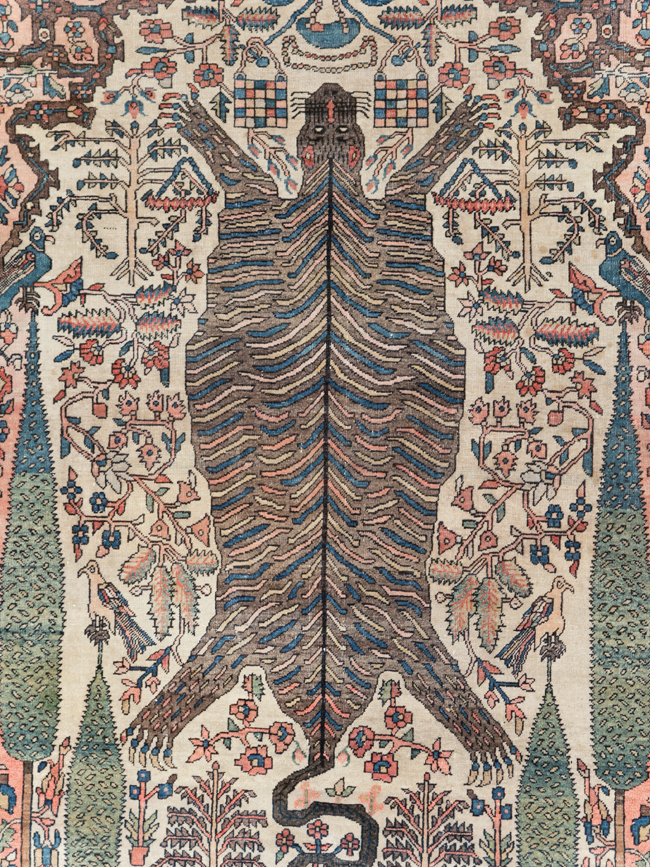 Antique Sarouk Farahan Pictorial Rug, No.29250 - Galerie Shabab