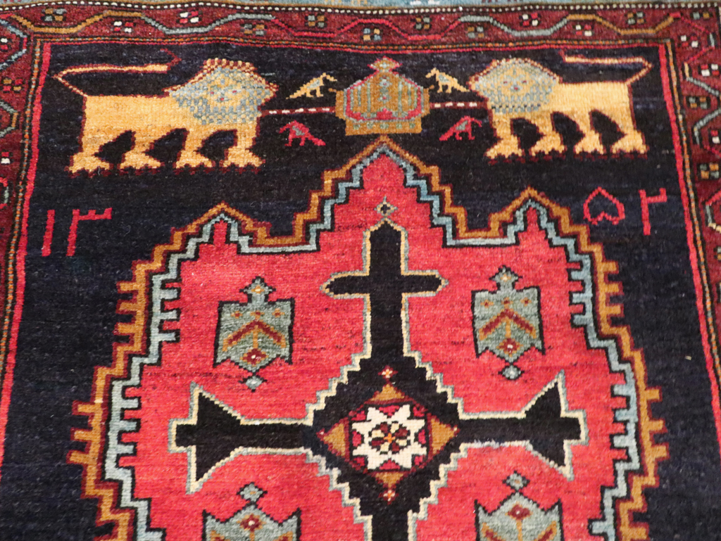 Vintage Persian Pictorial Malayer Accent Rug, No.29296 - Galerie Shabab