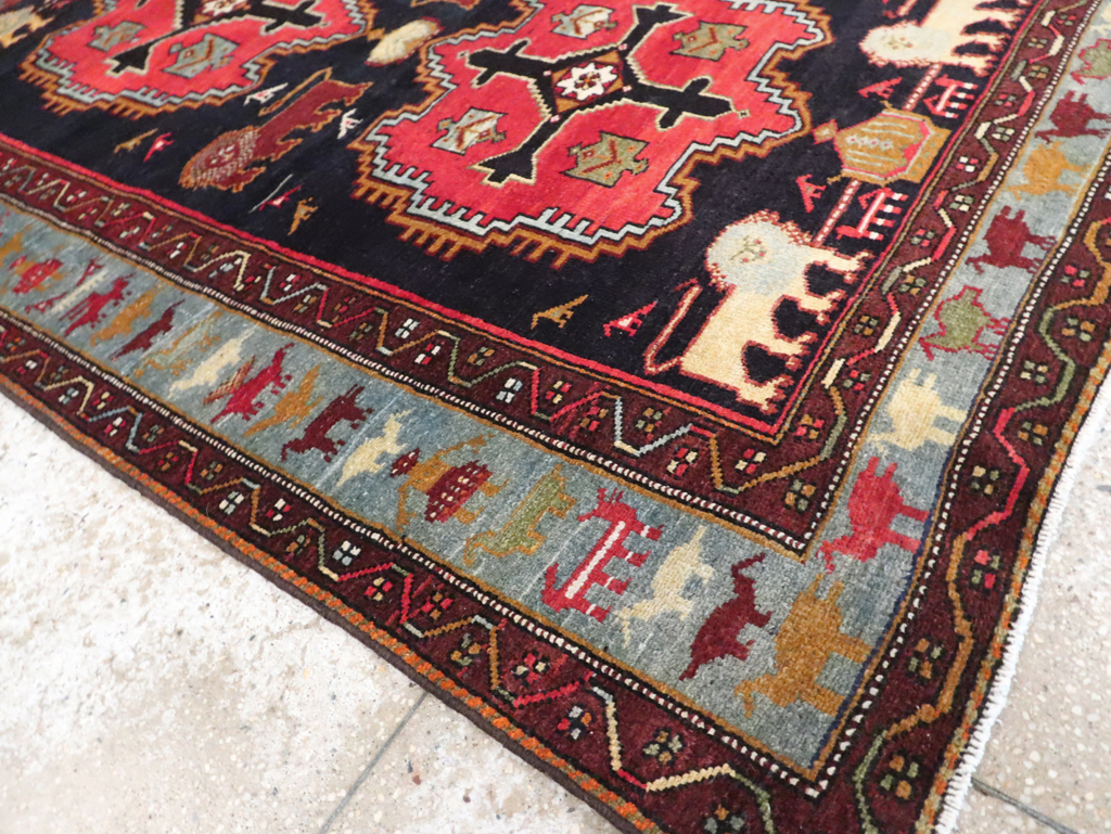 Vintage Persian Pictorial Malayer Accent Rug, No.29296 - Galerie Shabab