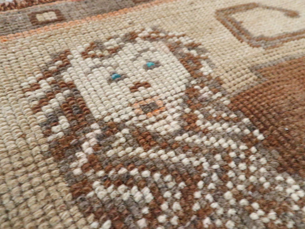 Vintage Turkish Anatolian Pictorial Throw Rug (Pair: 1 of 2), No.29314 - Galerie Shabab