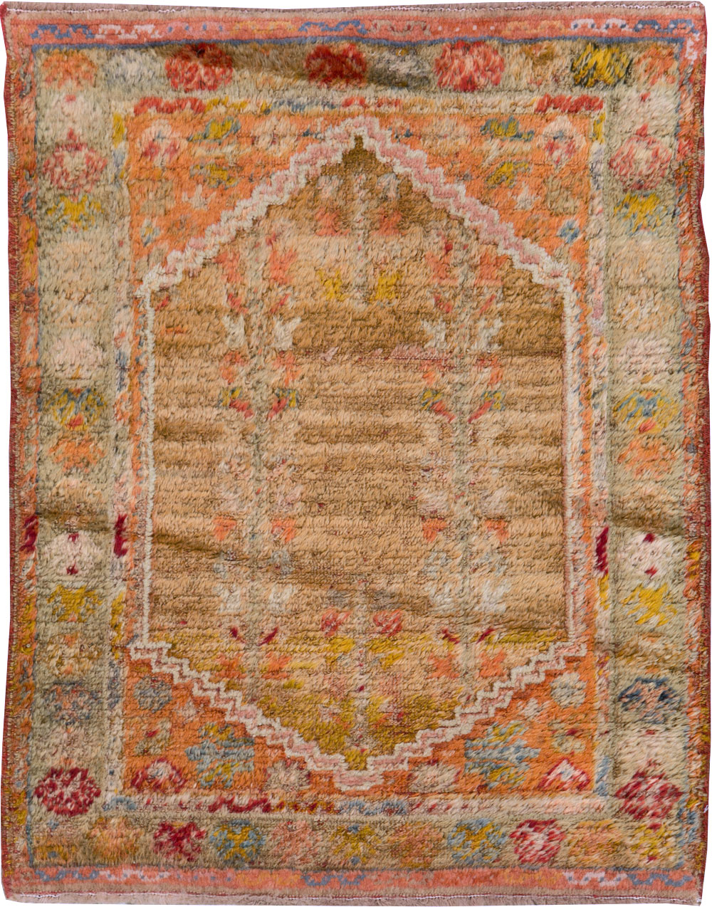 Antique Turkish Angora Oushak Throw Rug, No.29412 - Galerie Shabab