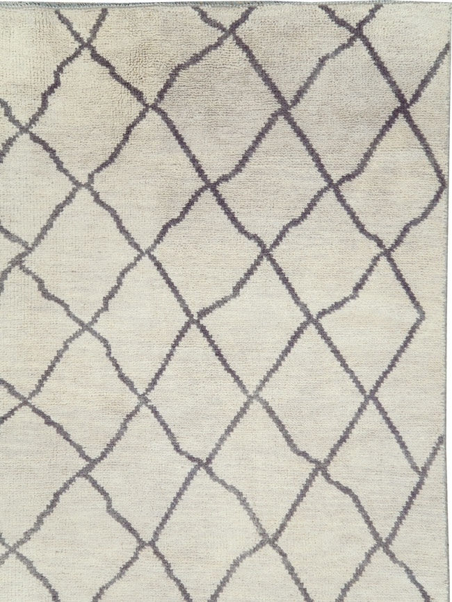 Modern Room Size Moroccan Carpet, No.29439 - Galerie Shabab