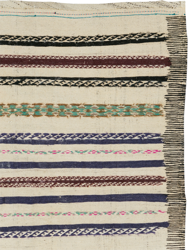 Vintage Persian Kilim, No.29455 - Galerie Shabab