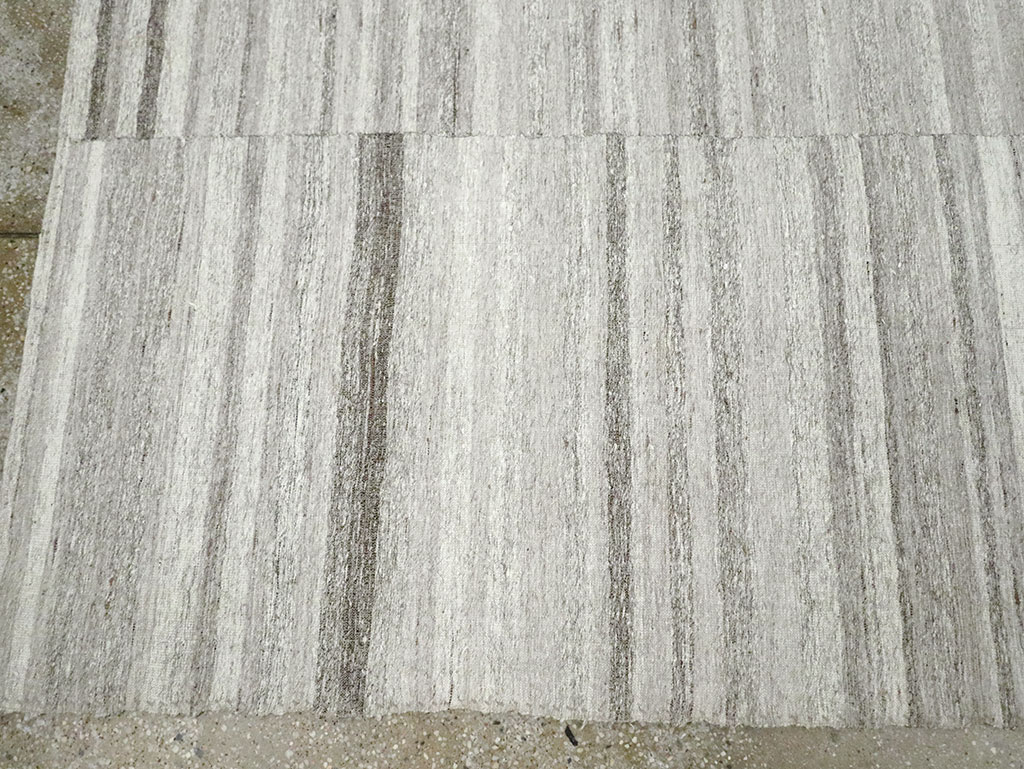 Vintage Turkish Flatweave Kilim Accent Rug, No.29488 - Galerie Shabab